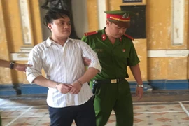 Gã thợ nối lông mi giết người, cướp tài sản trong lúc hành nghề