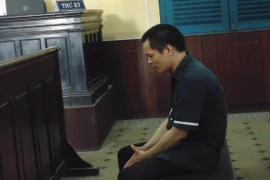 Mua súng đạn đem vào Việt Nam bán, lĩnh 6 năm tù