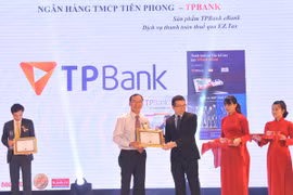TPBank nhận cú đúp Giải thưởng Tin và Dùng Việt Nam 2015