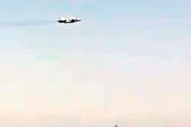 Hải quân Mỹ công bố video vụ Su-24 Nga bay sạt đầu tàu chiến Mỹ