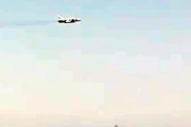 Hải quân Mỹ công bố video vụ Su-24 Nga bay sạt đầu tàu chiến Mỹ
