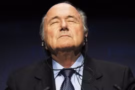 Sepp Blatter từ chức, thế giới bóng đá hả hê