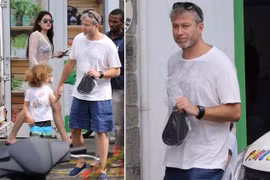 Tỷ phú Abramovich cùng vợ trẻ du hí trên du thuyền đắt nhất hành tinh