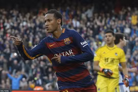 Lý do... lãng xẹt khiến Neymar dính chấn thương