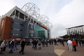 Fan cuồng của M.U bị bắt vì "cưỡng hôn" cảnh sát