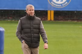Lo ngại các ngôi sao hoảng sợ, chủ sở hữu Chelsea đến tận nơi vỗ về