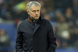 Chelsea phải bồi thường bao nhiêu tiền cho Mourinho?