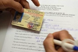 Hàng loạt trường hợp không cấp đổi bằng lái xe của nước ngoài 