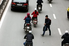 Mới: Tăng nặng mức phạt đối với người đi bộ vi phạm giao thông