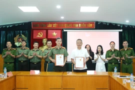 Ký kết và triển khai Chương trình “THP FOUNDATION - cùng em vững bước tương lai”