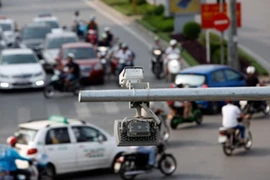 Người vi phạm giao thông bị tước bằng lái xe có đồng thời bị trừ điểm bằng lái?