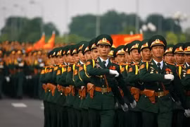Thêm hàng loạt chế độ, chính sách mới về tiền lương với sĩ quan chuyển ngành
