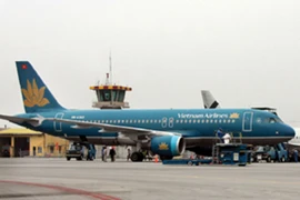 Sân bay Cát Bi hư hại vì sét đánh