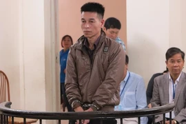 Bị "phế" chức giám đốc vẫn ký hợp đồng mua thép "ảo"