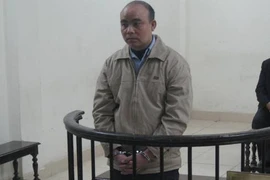 Bảo vệ bệnh viện lừa đảo "chạy" việc làm tứ tung