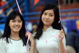 Ngắm nữ sinh trung học Hà Nội tinh khôi trong chiều đông