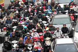 Hà Nội đề xuất có lộ trình hạn chế phương tiện cá nhân