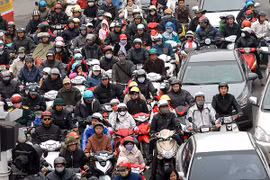 Hà Nội đề xuất có lộ trình hạn chế phương tiện cá nhân