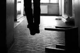  Một cán bộ địa chính xã treo cổ tự tử