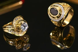 Doanh nghiệp vàng tung trang sức "độc" đón ngày 8-3