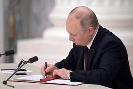 Tổng thống Putin khiến phương Tây tức giận khi vô hiệu hóa Sắc lệnh số 287