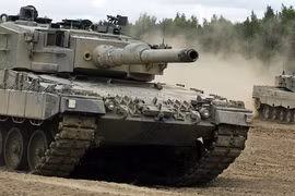 Xe tăng T-72 thất thế trước Leopard 2A4 khi ‘thiếu một đôi tay'