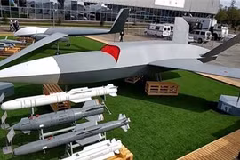UAV tàng hình Grom thay thế Okhotnik làm 'bạn đồng hành' của máy bay Su-34 và Su-57