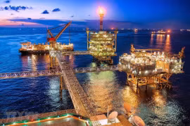 Dầu giá rẻ của Nga vẫn chảy tới Hungary và Slovakia