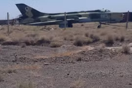 [ẢNH] Quân đội Afghanistan gặp nguy khi Taliban chiếm được cường kích Su-22M