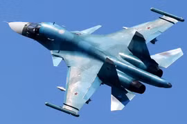 ‘Thú mỏ vịt’ Su-34 Nga lần đầu bay chế độ không người lái