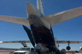 Siêu vận tải cơ An-124 Ukraine không vận số lượng lớn F-16 từ Mỹ