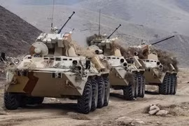 [ẢNH] Nga tăng cường hơn 100 thiết giáp tới Tajikistan đề phòng Taliban gây hấn