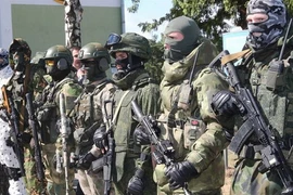 [ẢNH] Chuyên gia Nga lo ngại phương Tây giúp phe đối lập Belarus có quân đội riêng