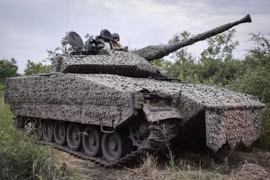 Chưa từng có tiền lệ: Xe chiến đấu bộ binh CV90 đảm nhiệm vai trò… pháo tự hành