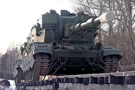 [ẢNH] Nga đang triển khai pháo tự hành mạnh nhất tới biên giới Ukraine