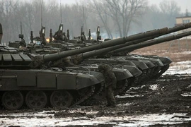 [ẢNH] Quan chức Nga cảnh báo ‘đòn giáng mạnh vào Kiev’ nếu Ukraine tấn công Donbass