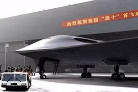 Oanh tạc cơ tàng hình H-20 Trung Quốc đang khiến Mỹ 'toát mồ hôi'