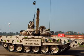 Nga tham gia nâng cấp 2.500 xe tăng T-72 loại biên của Ấn Độ 