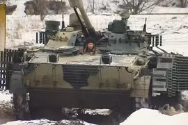 Xe chiến đấu bộ binh BMP-3 'nâng cấp đặc biệt' của Nga đã rời nhà máy