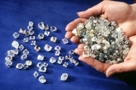 Chấm dứt thời kỳ kim cương Nga dễ dàng lách các lệnh trừng phạt?