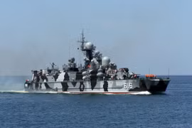 Hai tàu tên lửa ‘độc nhất vô nhị’ của Hạm đội Biển Đen cấp tốc rời Crimea
