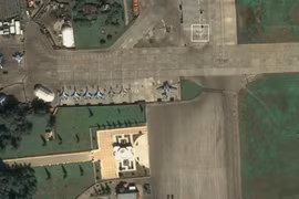 [ẢNH] Máy bay tác chiến đặc biệt của Nga được phát hiện tại Hmeimim