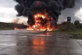 Oanh tạc cơ Tu-22M3M mới nhất của Nga bị thiêu rụi tại sân bay Soltsi?