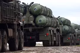 Mỹ quan sát kỹ việc Ấn Độ mua 5 hệ thống phòng không S-400 Triumf từ Nga