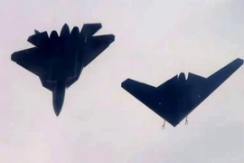 [ẢNH] S-70 Okhotnik sẽ mở rộng hỏa lực vốn đã vượt trội của Su-57