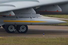 Trung Quốc giới thiệu tên lửa siêu thanh với tính năng 'như phim viễn tưởng'