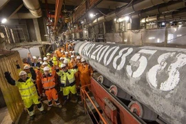 [ẢNH] Bộ trưởng Quốc phòng Anh cảnh báo 'vũ khí năng lượng' của Nga