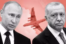 [ẢNH] Ngoại trưởng Thổ Nhĩ Kỳ tuyên bố không nhượng bộ Nga về Crimea