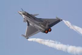 Triển vọng bán Su-57E của Nga chấm dứt khi Ấn Độ ký hợp đồng mua 114 tiêm kích Rafale?