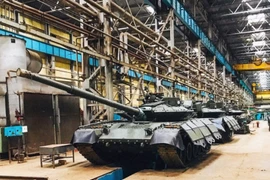 Vì sao nhà máy Omsktransmash nổi tiếng ngừng sản xuất xe tăng?